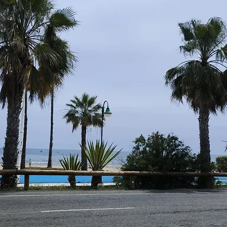 Near Playa Acequin, Daire