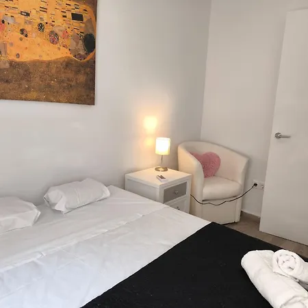 Near Playa Acequin, Daire